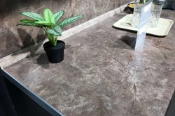 Countertops кедр дар дохили ошхона