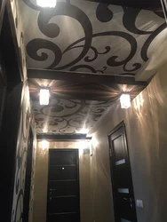 Фото черный потолок в прихожей