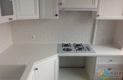 White Kitchen Black Hob Photo