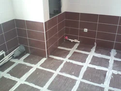 Hammom fotosuratida plitkalarni qanday yotqizish kerak