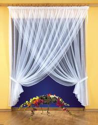Tulle design for the kitchen one window