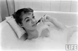 Spanking photo in the bath