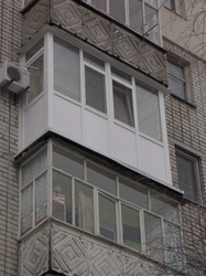 Француз балконы пәтердегі фотосуретке ұқсайды