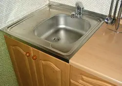 Mətbəxdə tezgah üstü lavabo fotoşəkili