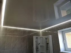 Photo of a floating ceiling in the bathroom