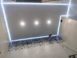Фота парылай столі ў ваннай