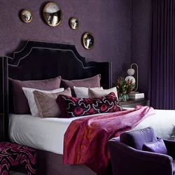 Plum color in the bedroom interior