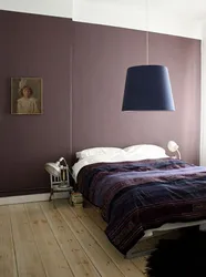 Plum color in the bedroom interior