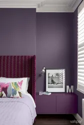 Plum color in the bedroom interior