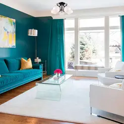 Combination of turquoise and gray in the living room interior