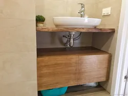 Ағаш Үстелдің Фотосуреті Бар Ванналар
