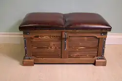 Do-It-Yourself Ottoman For The Hallway Made Of Wood Photo