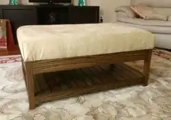 Do-it-yourself ottoman for the hallway made of wood photo