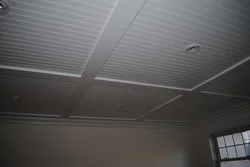 Mətbəxdə tavan siding fotoşəkili