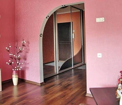 Photo of plasterboard arches in the hallway of an apartment