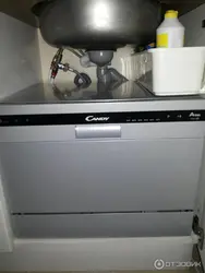 Mətbəx lavabonun altında qabyuyan maşın foto