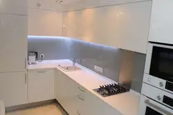 Кухни угловые с котлом в углу фото