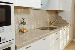 Countertop and apron for the kitchen color combination photo