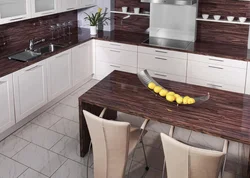 Countertop and apron for the kitchen color combination photo