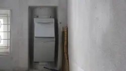 Stalin üslubunda fotoşəkildə mətbəxdə zibil atılması