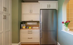 Kitchen Design With Non-Built-In Refrigerator