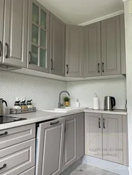 Кухня ньюпорт бежевый в интерьере