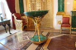 Malaxit yashash xonasining ichki qismi