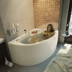 What are corner bathtubs? photo