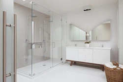 Glass bathroom partition photo